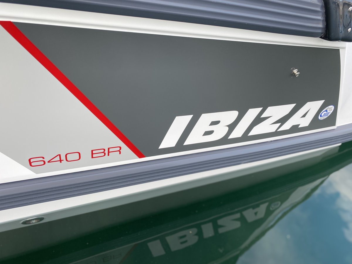 Ibiza 640 BR de Bateau-école Genève dans sa décoration d'origine